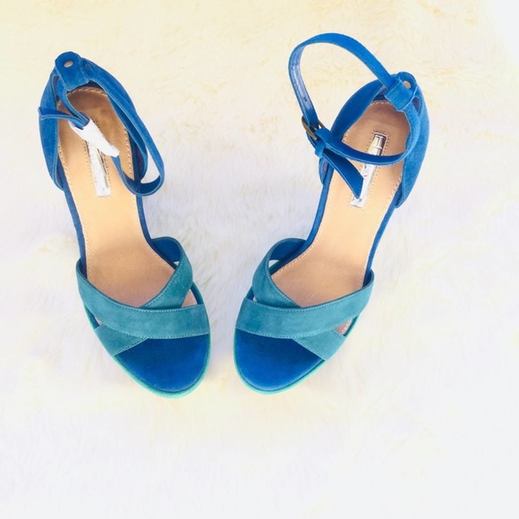 H by Halston multicolored wedges - Picture 2 of 3